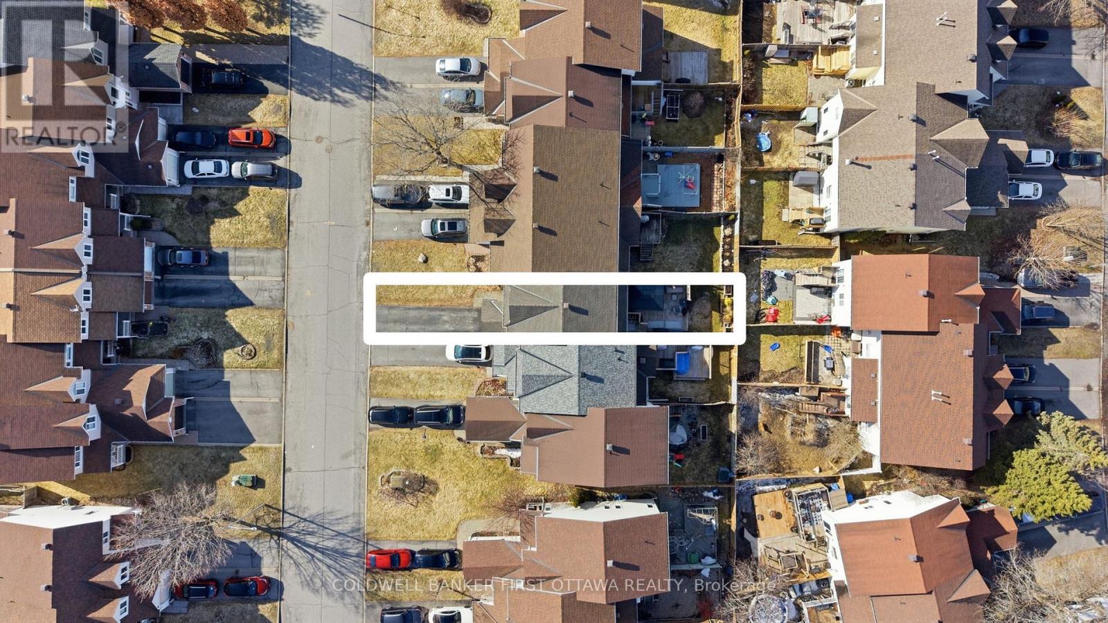 1902 Hennessy Crescent