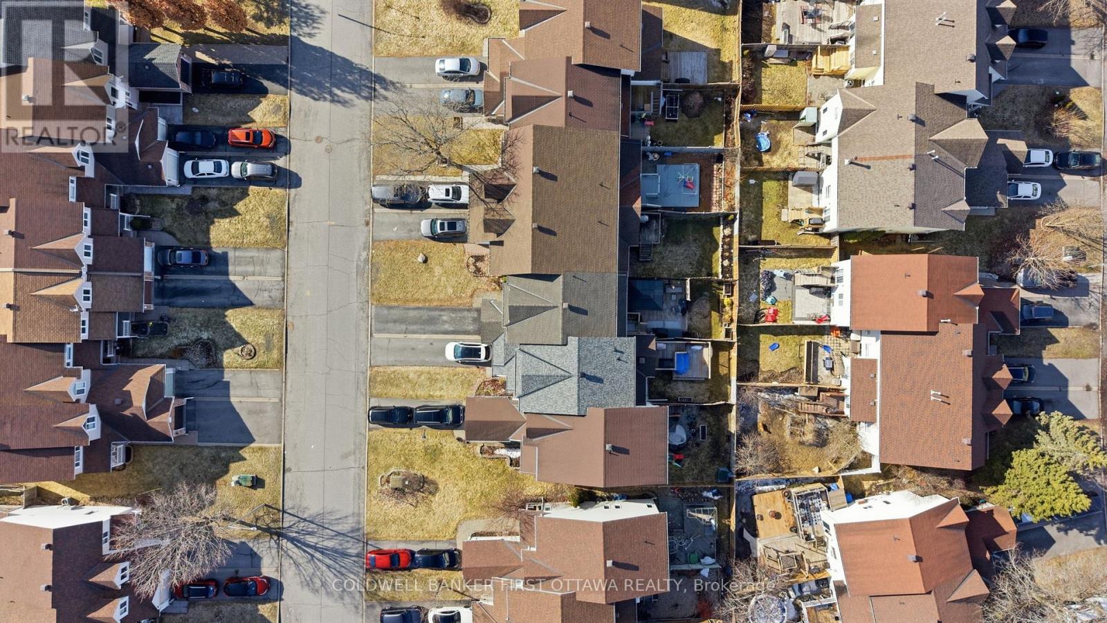 1902 Hennessy Crescent