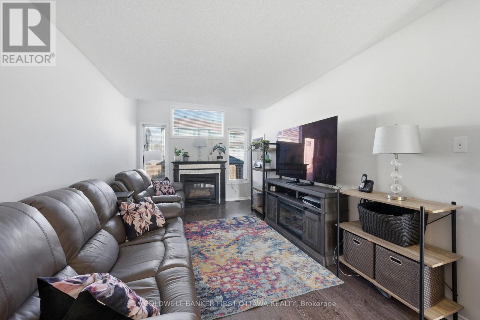 1902 Hennessy Crescent