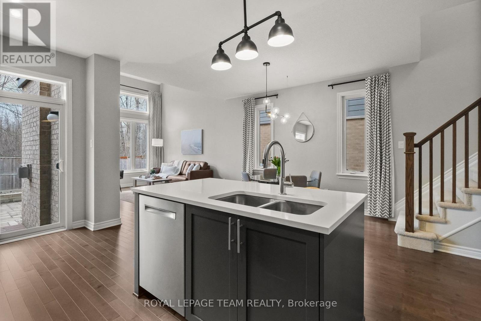 534 Stargazer Crescent