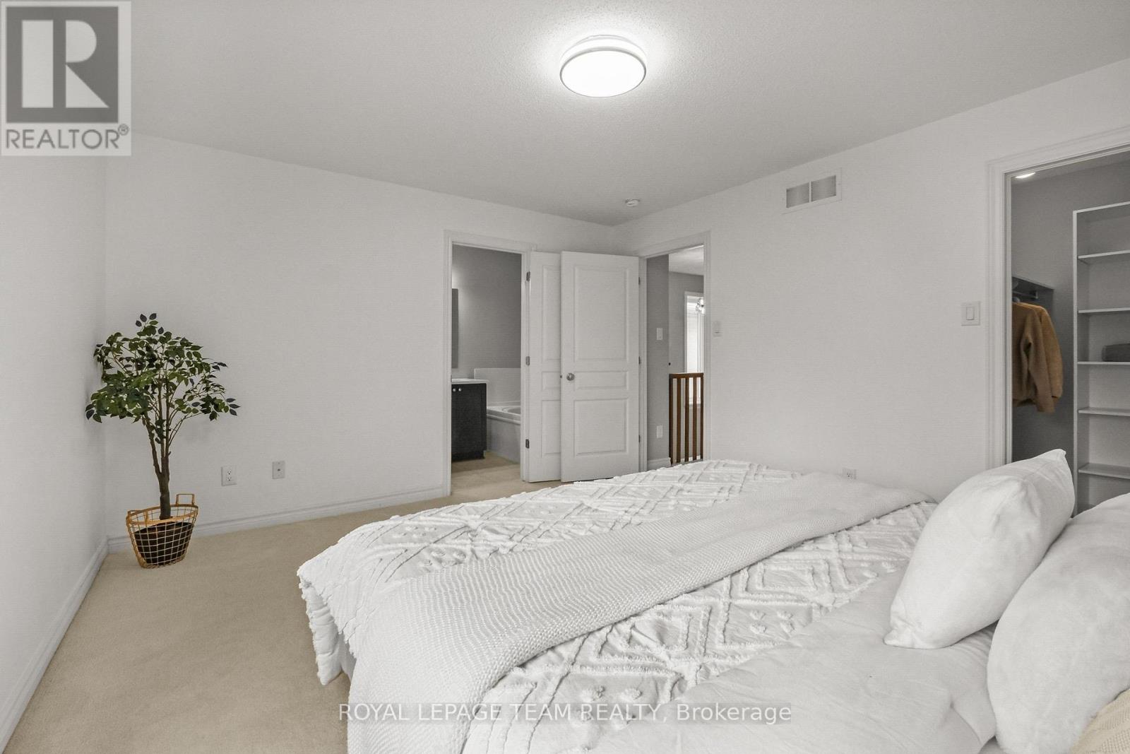 534 Stargazer Crescent