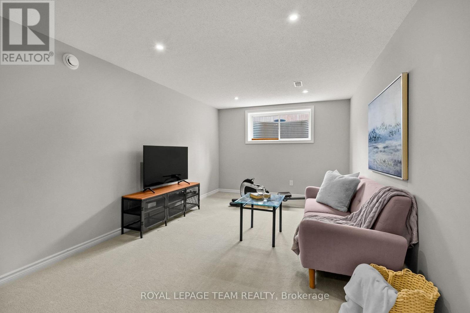 534 Stargazer Crescent