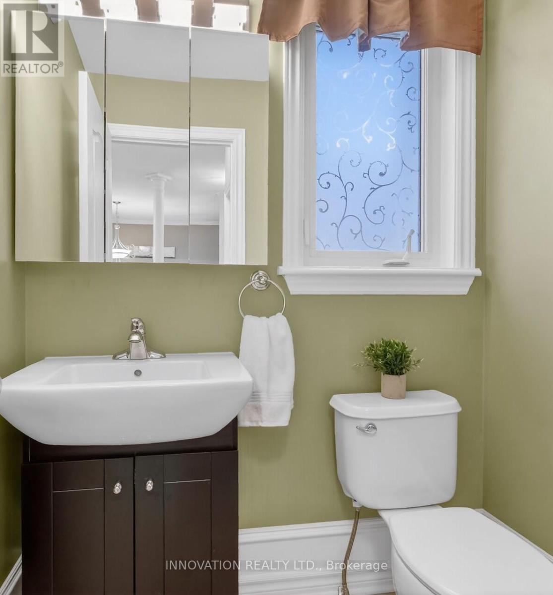 108 August Lily Crescent