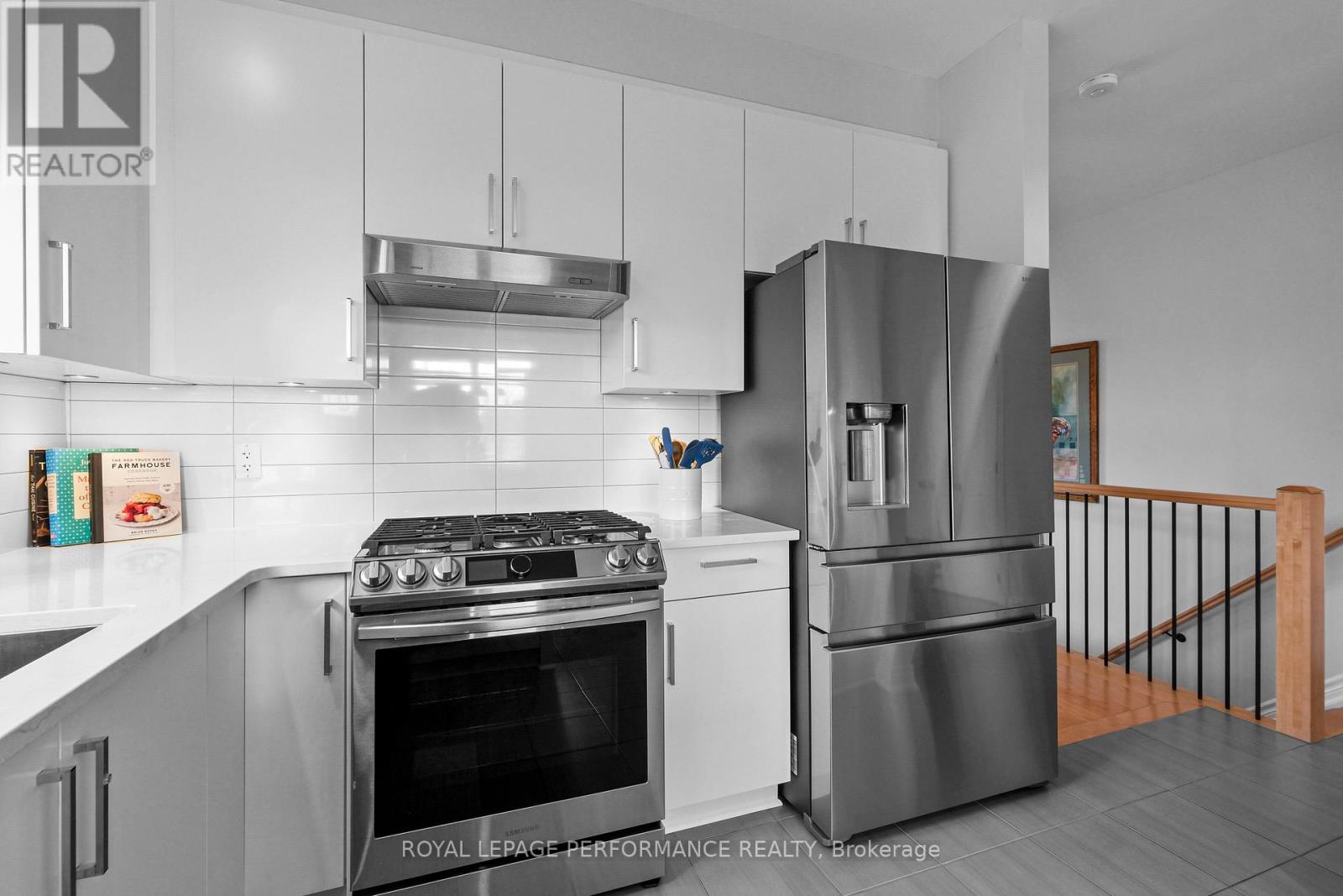 527 Silverbell Crescent