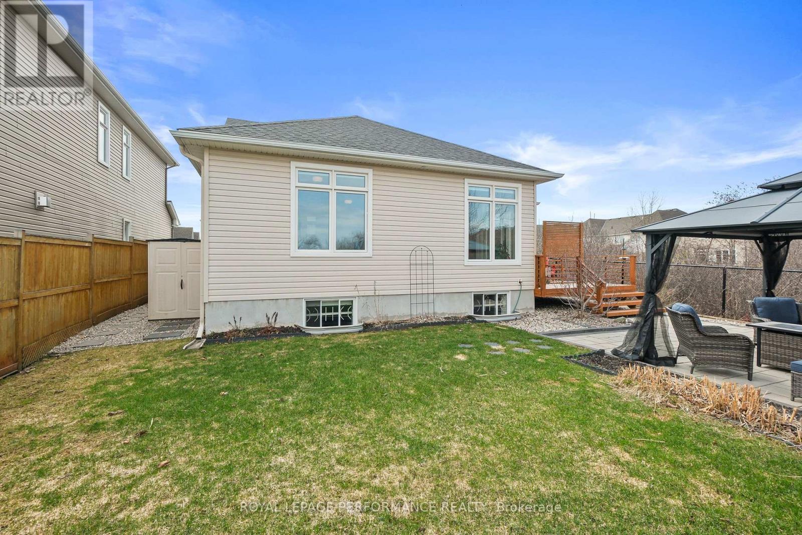 527 Silverbell Crescent