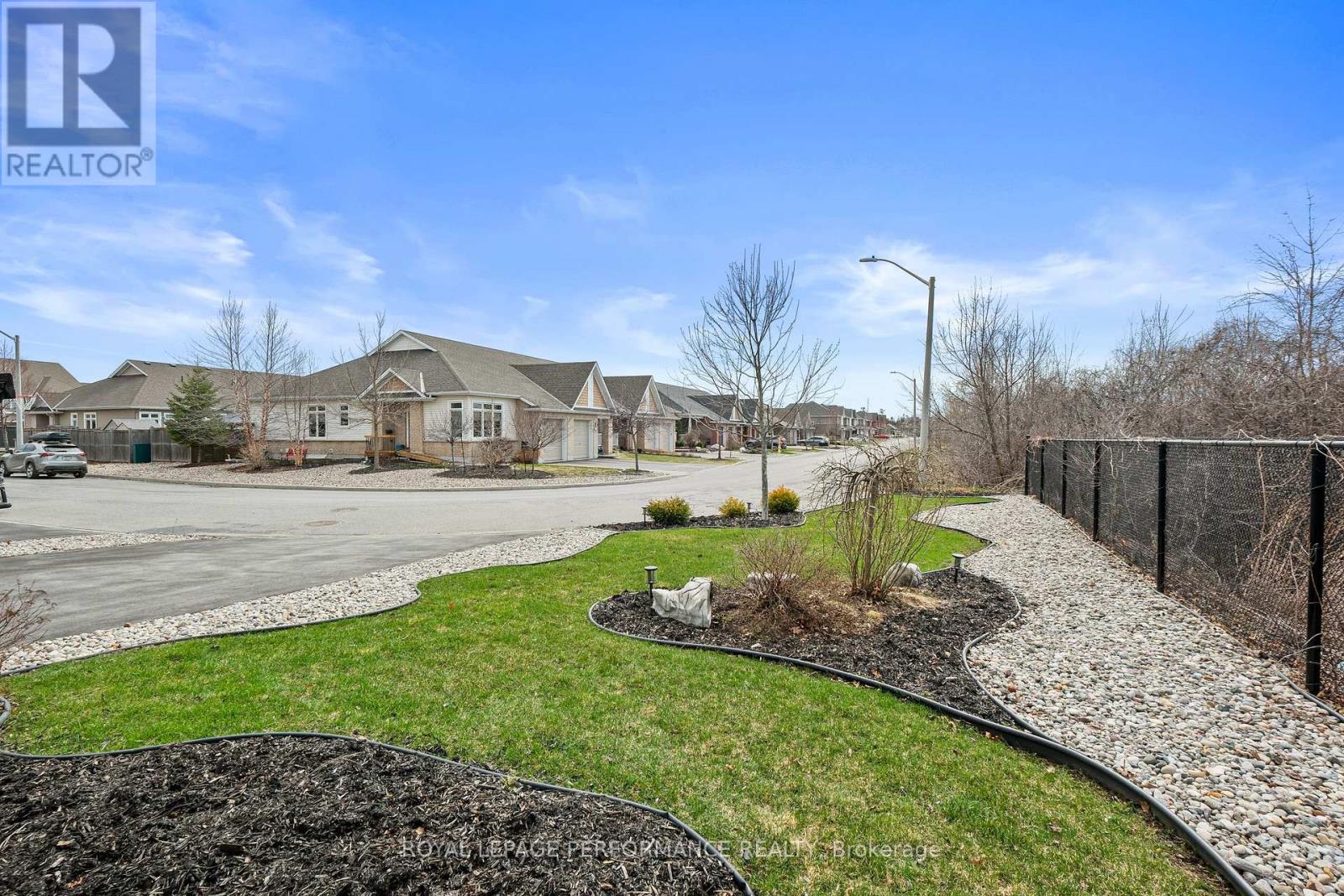 527 Silverbell Crescent