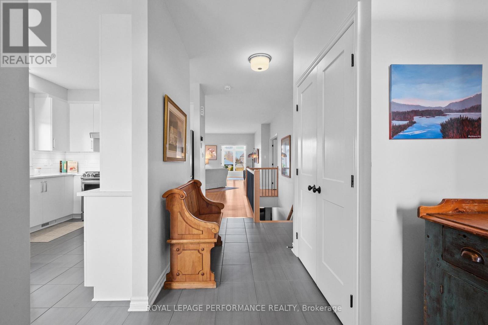 527 Silverbell Crescent