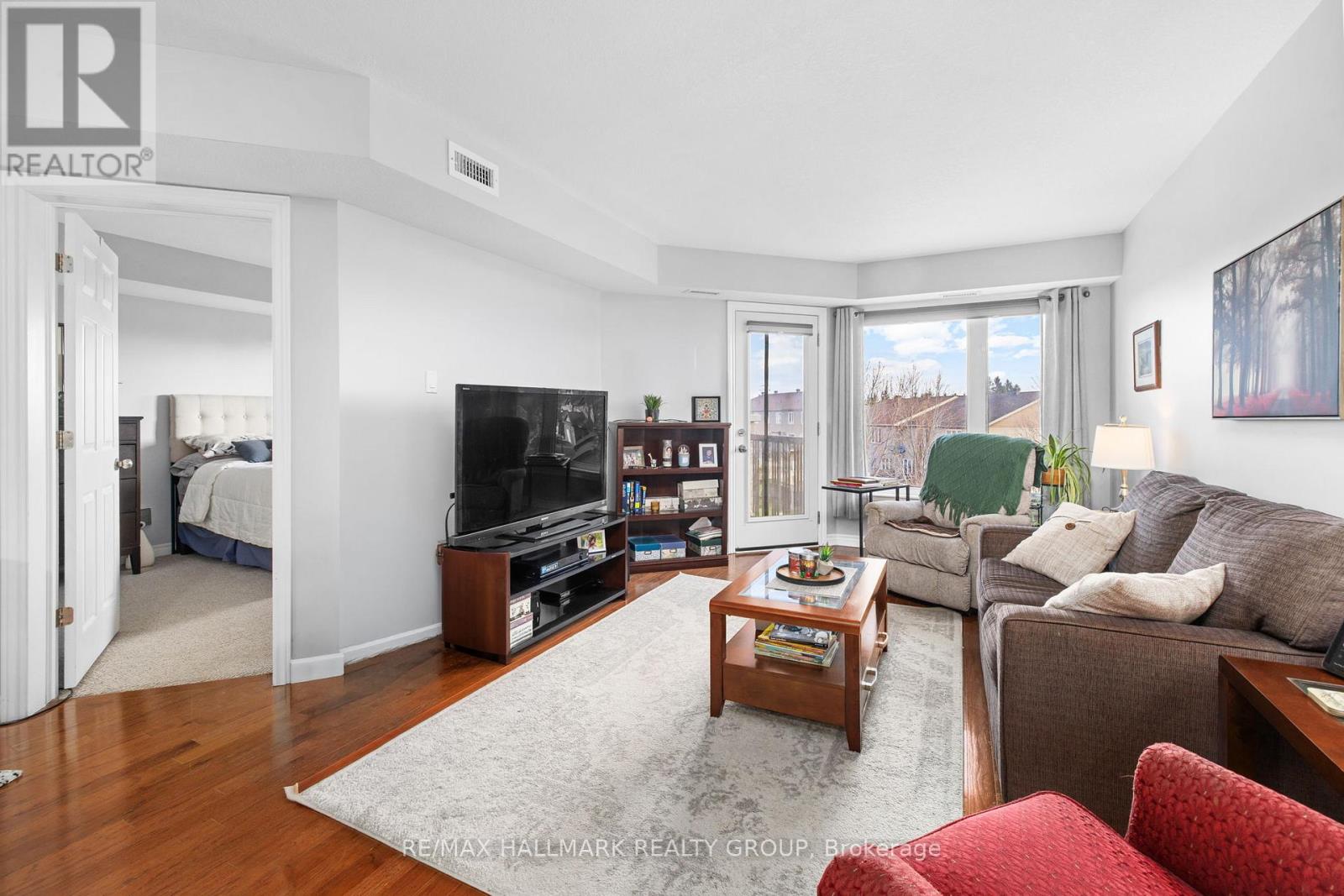 305 - 398 Van Buren Street