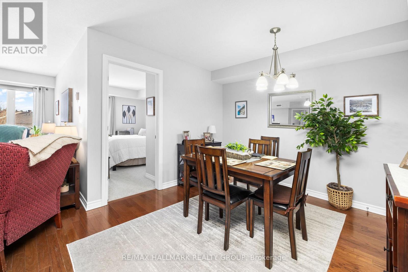 305 - 398 Van Buren Street