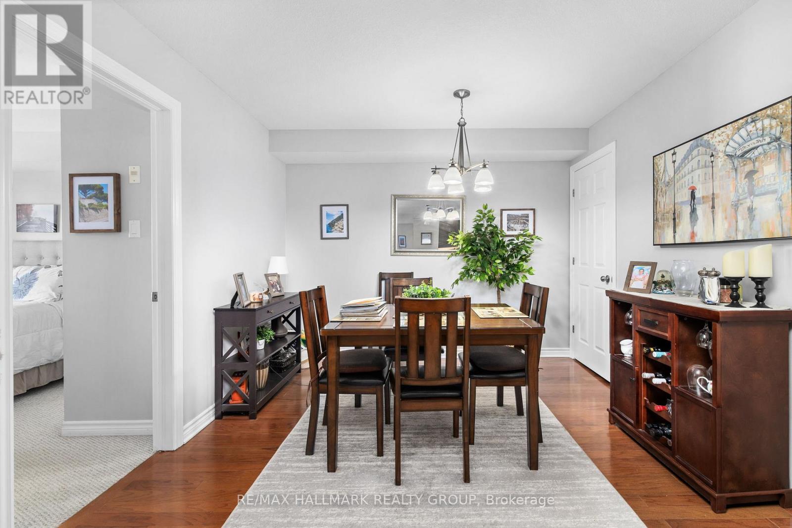 305 - 398 Van Buren Street