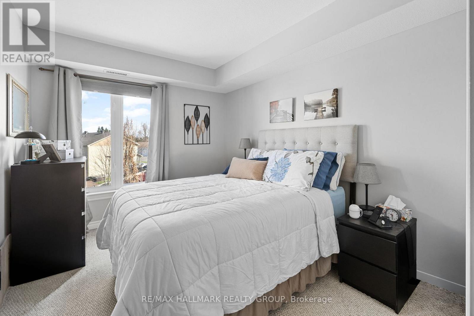 305 - 398 Van Buren Street