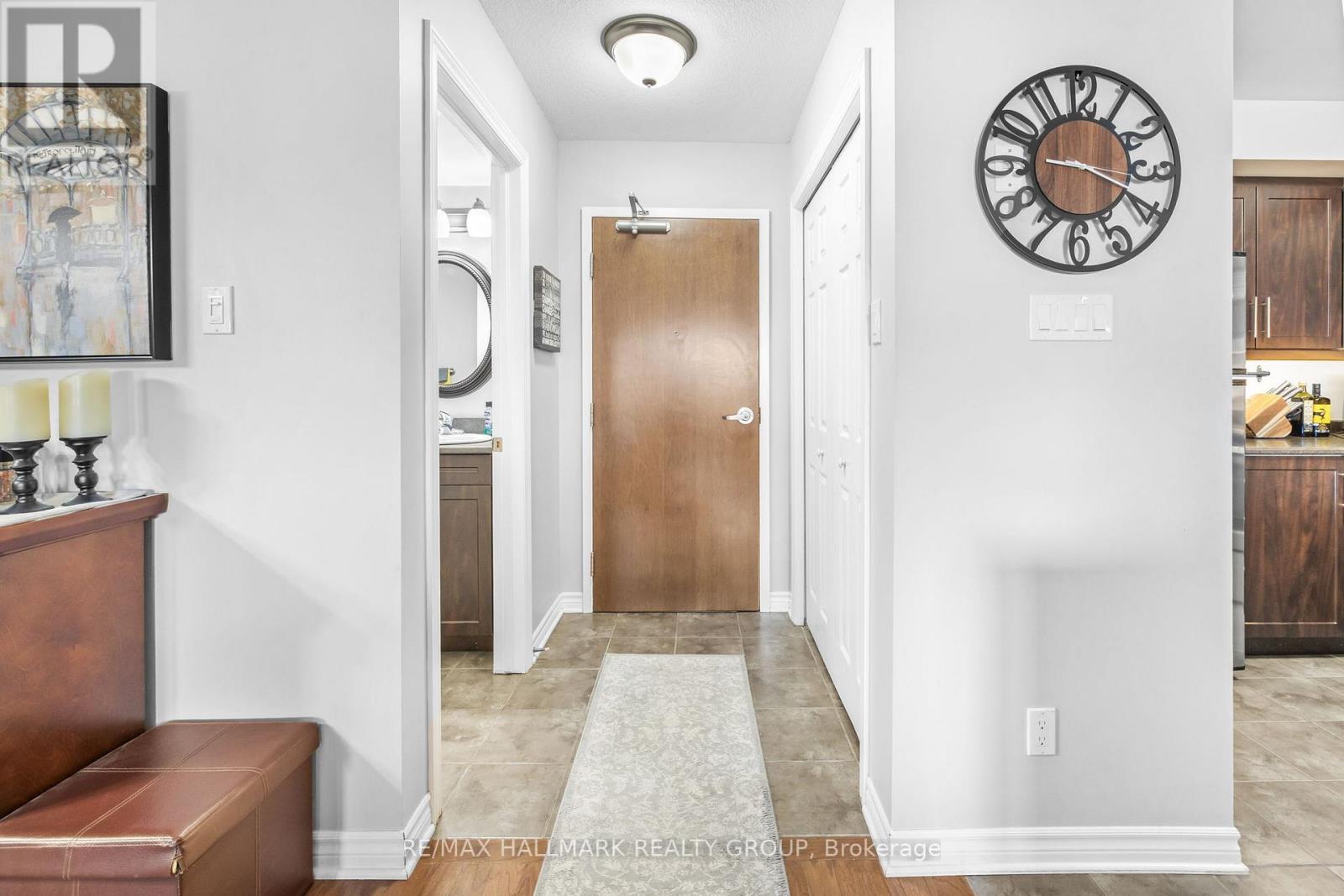 305 - 398 Van Buren Street