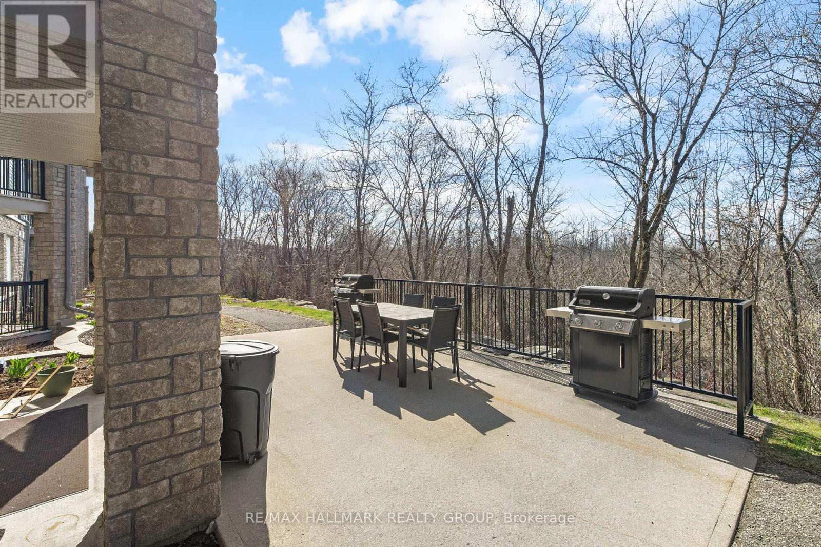 305 - 398 Van Buren Street