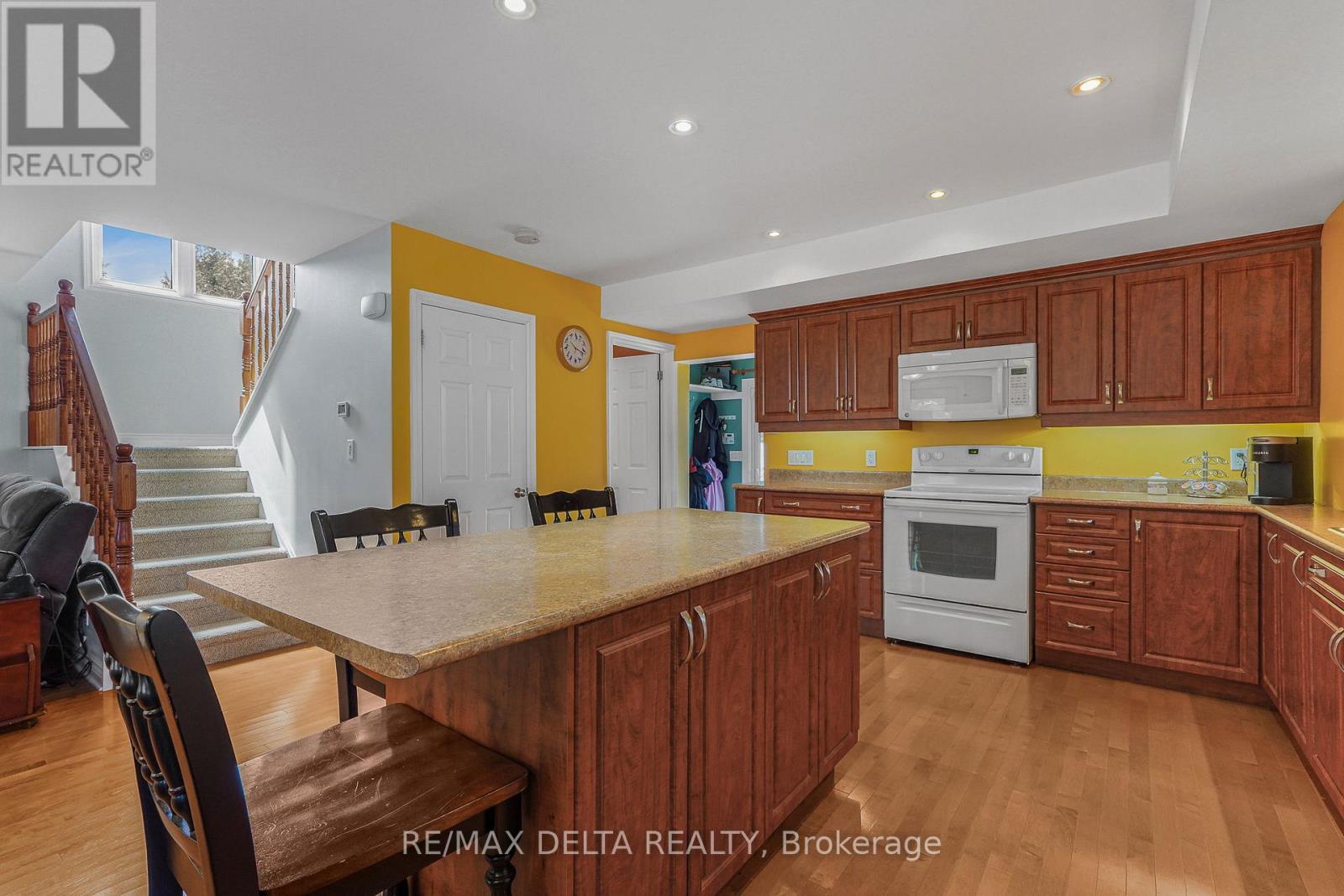 2567 Cléroux Crescent