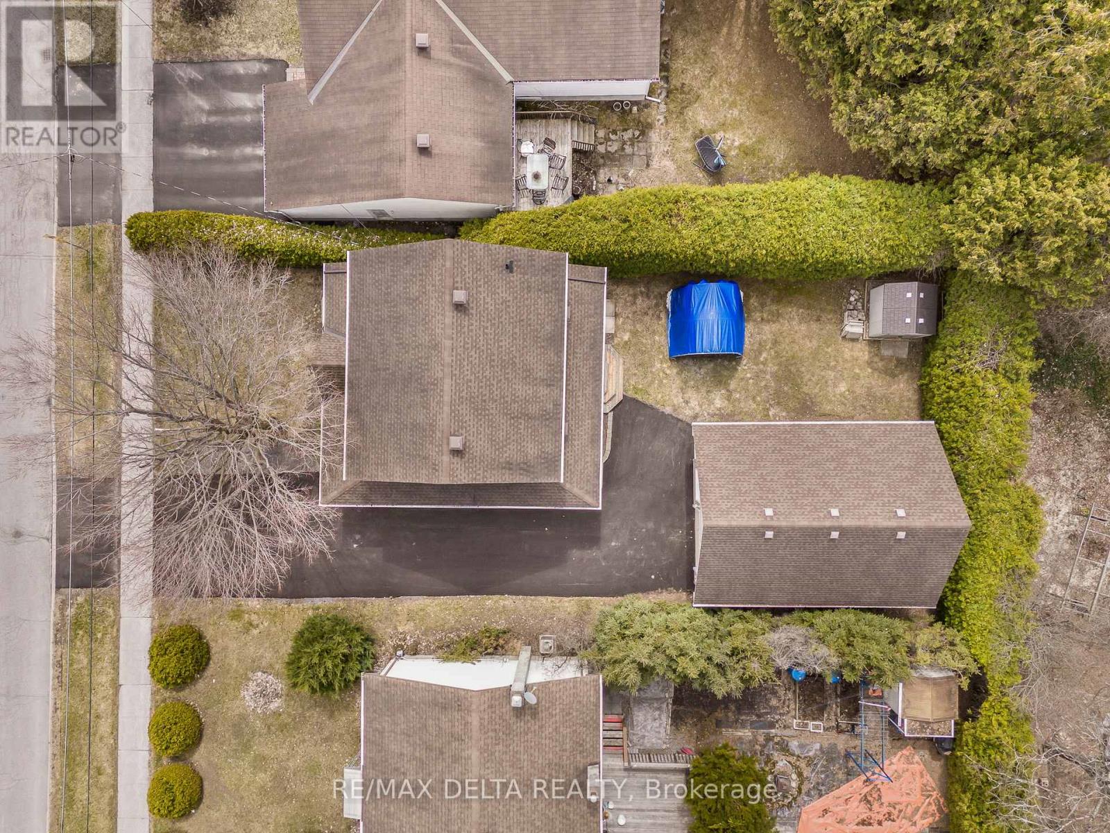 2567 Cléroux Crescent