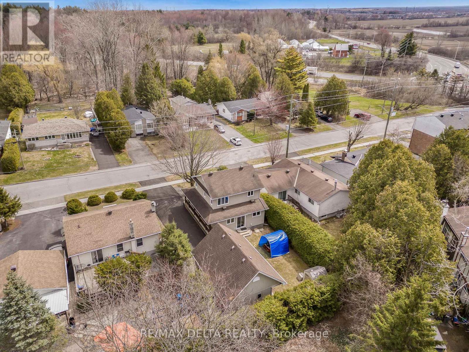 2567 Cléroux Crescent