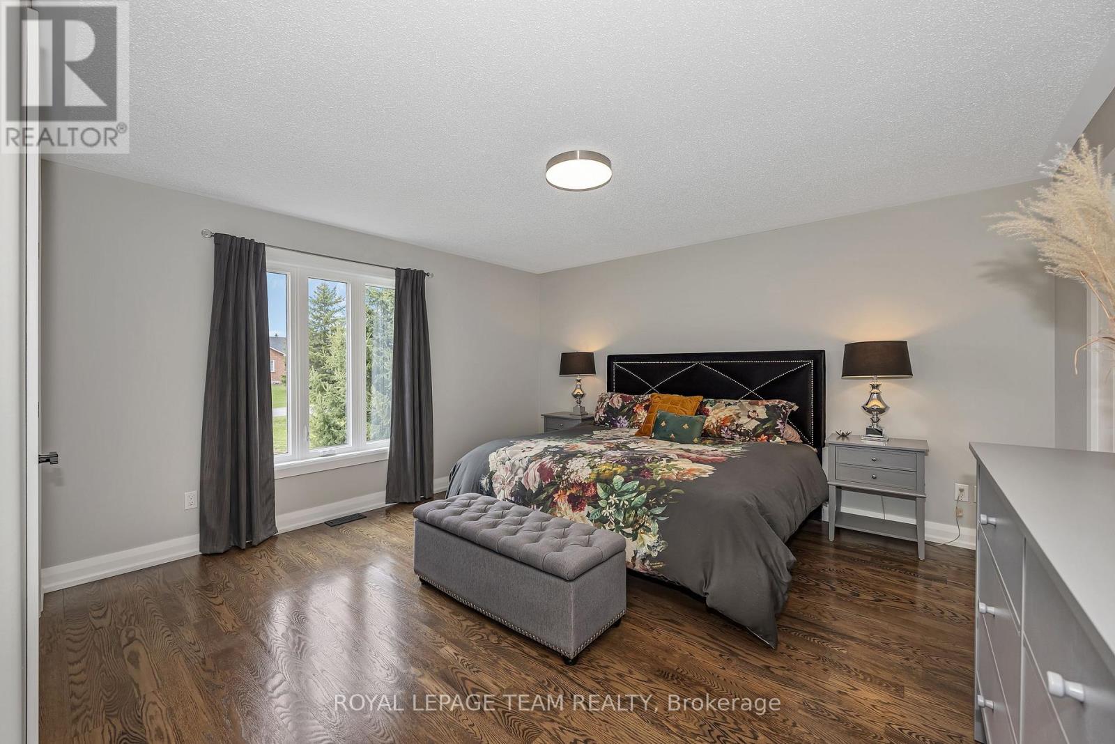 1517 Back Place Avenue