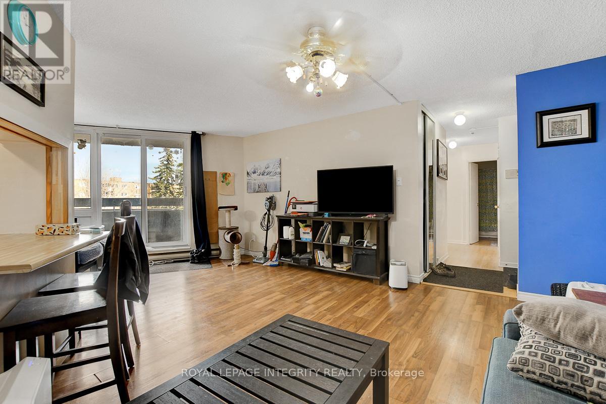 206 - 2000 Jasmine Crescent