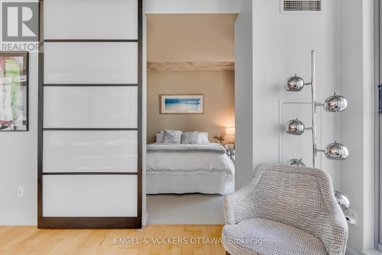 903 - 179 George Street