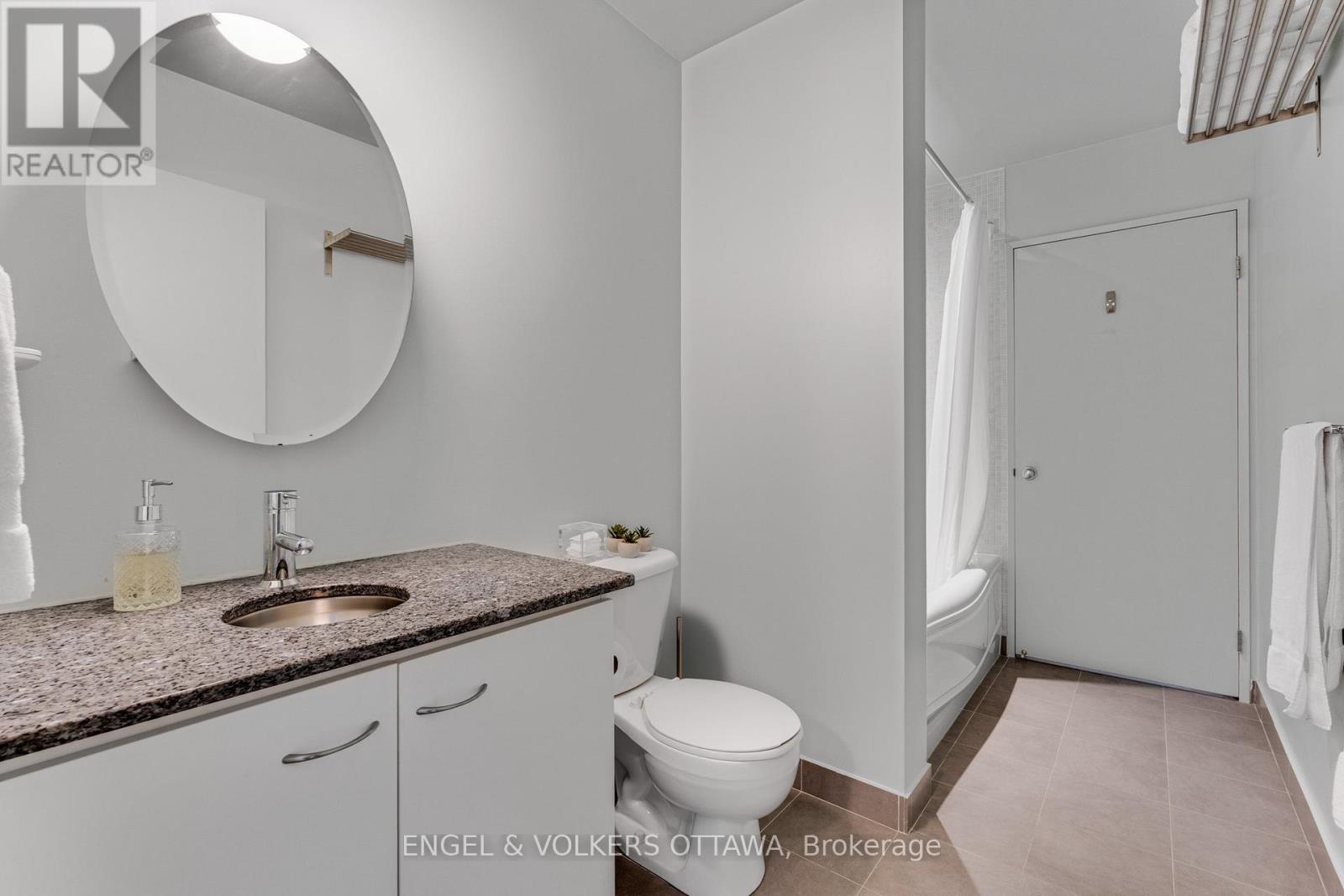 903 - 179 George Street