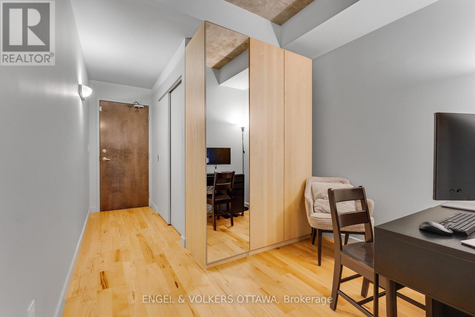 903 - 179 George Street