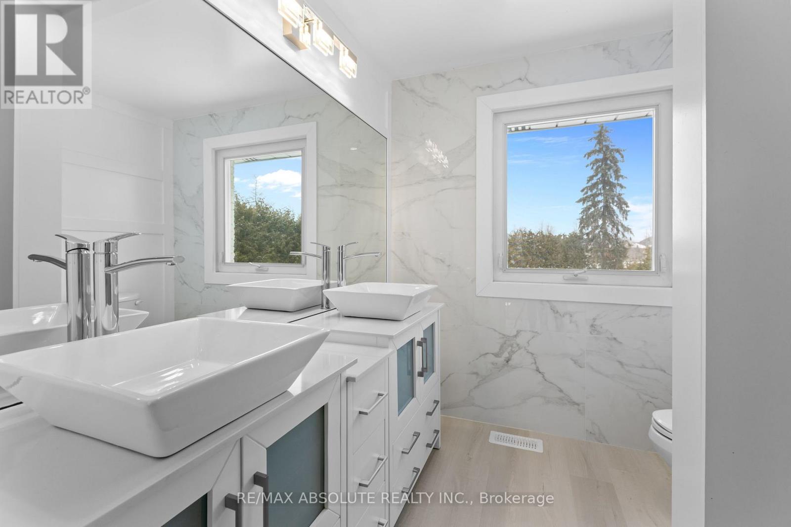 1444 Normandy Crescent