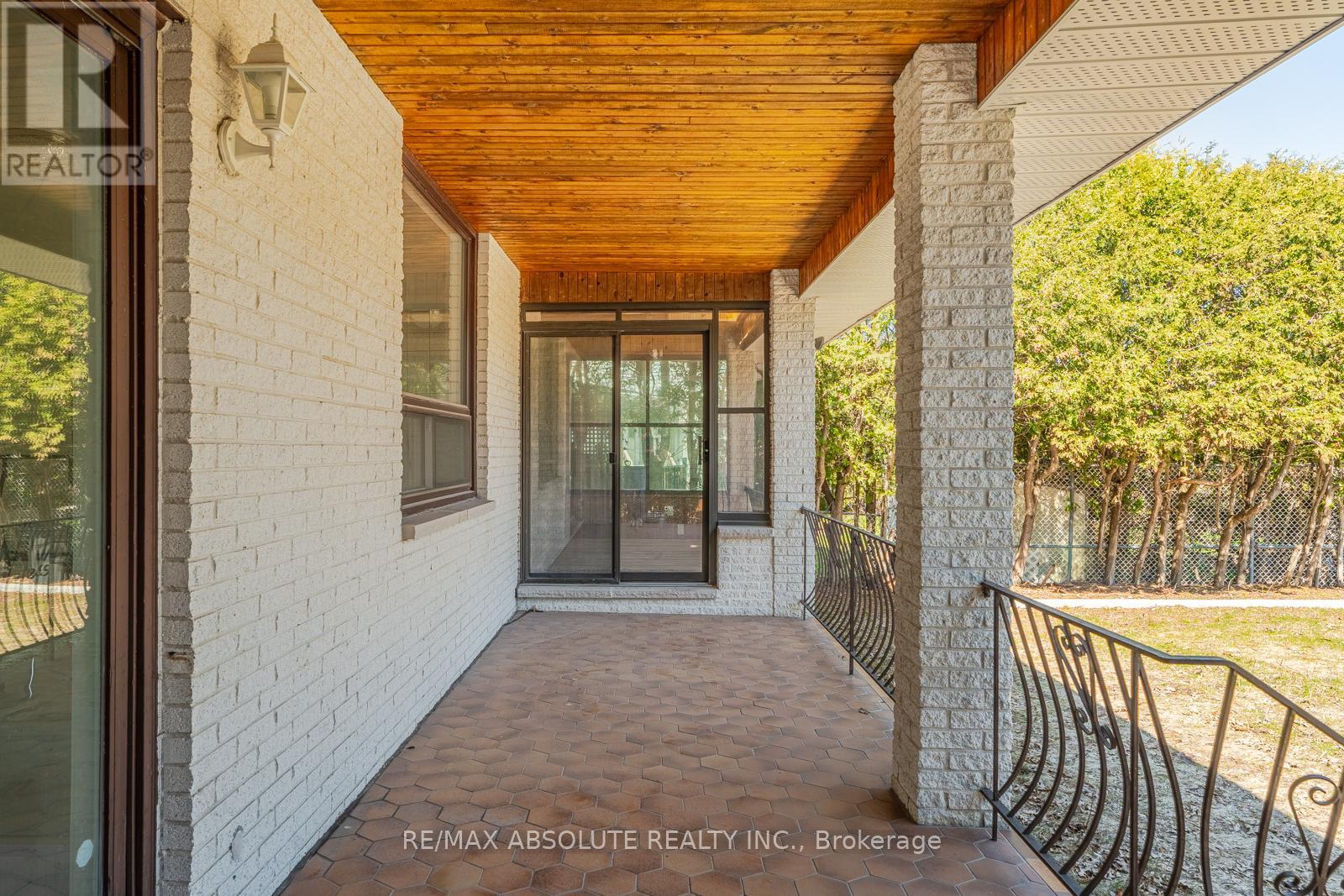 1444 Normandy Crescent