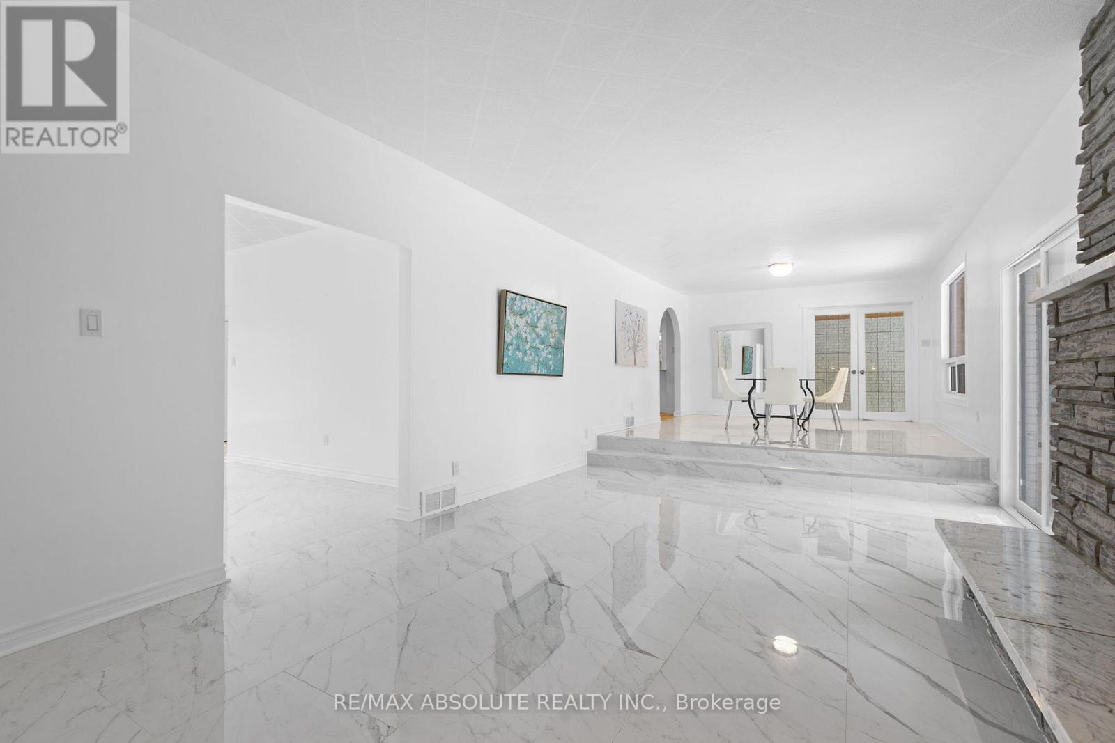 1444 Normandy Crescent