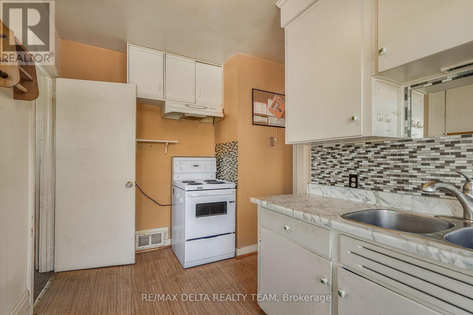 1242 Vancouver Avenue