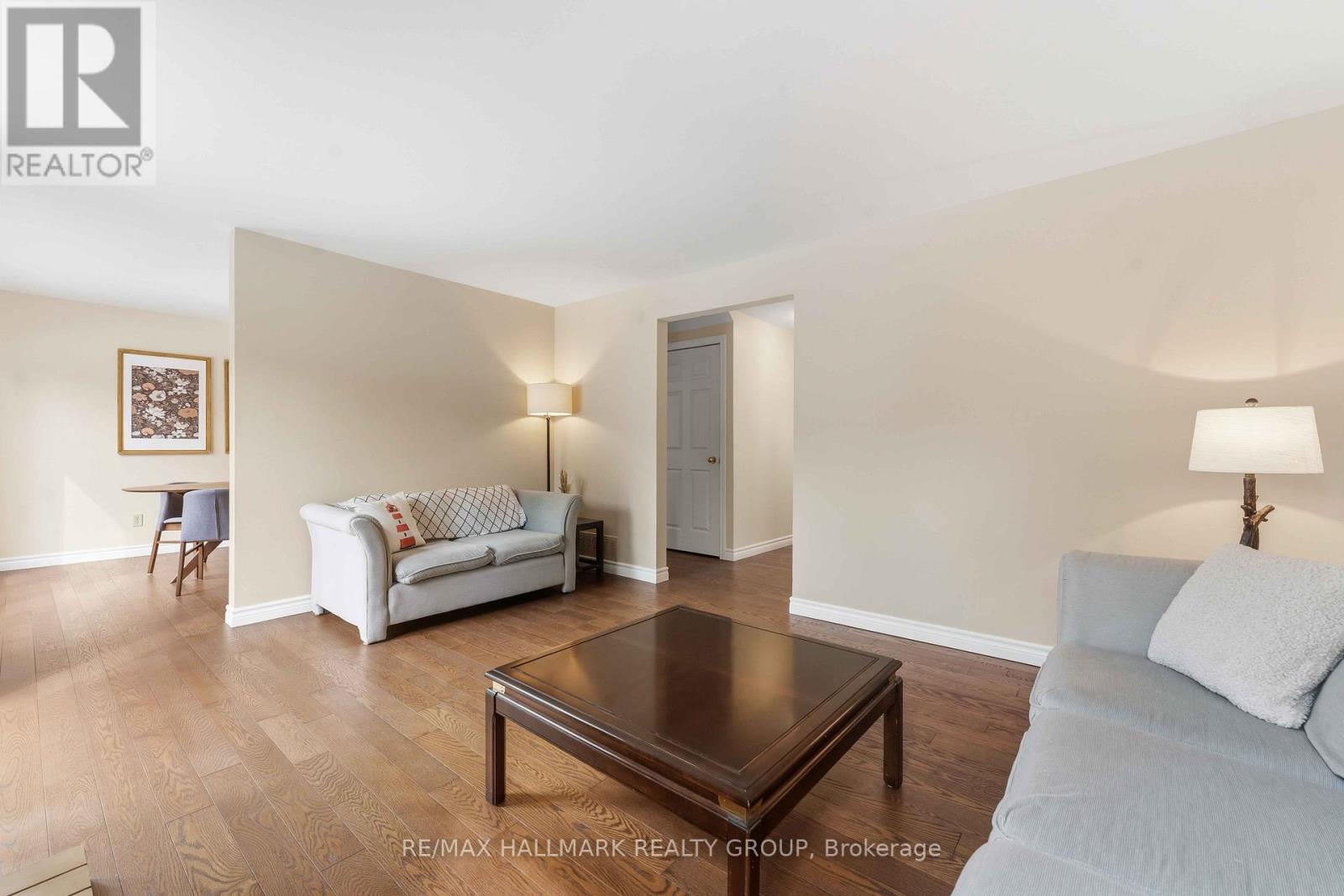 6033 Meadowglen Drive