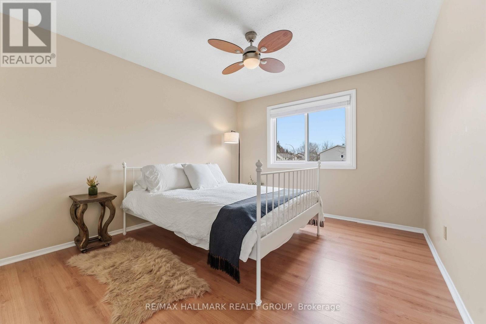 6033 Meadowglen Drive