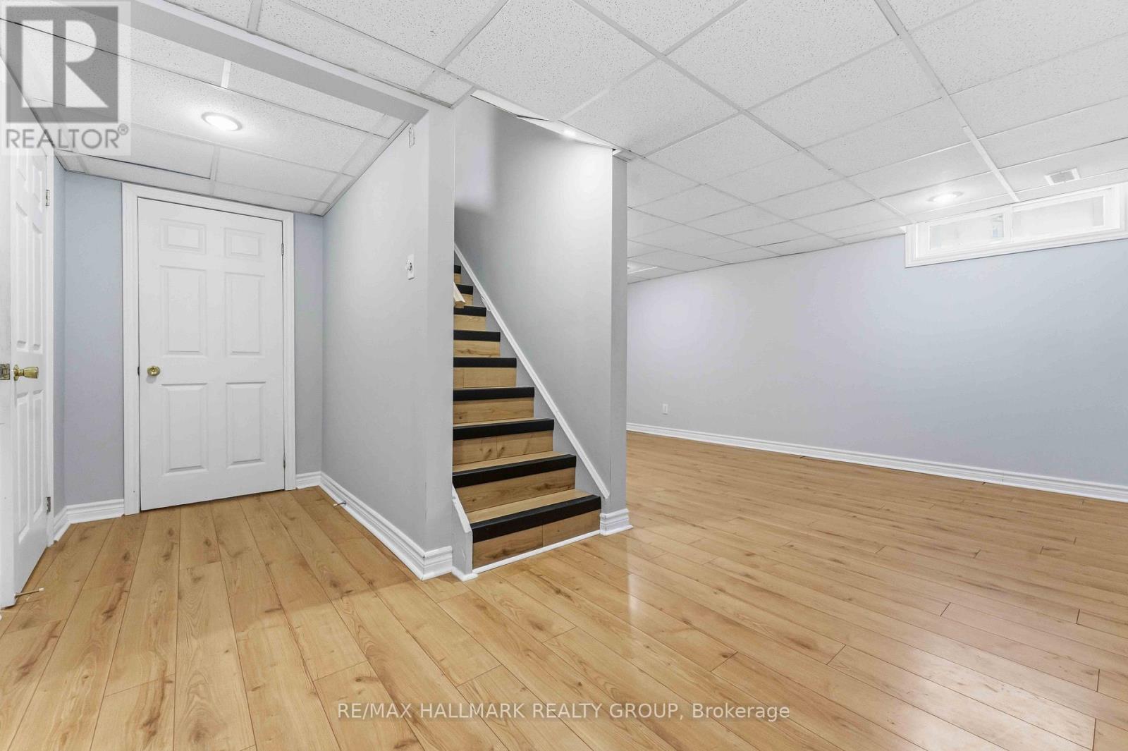 6033 Meadowglen Drive