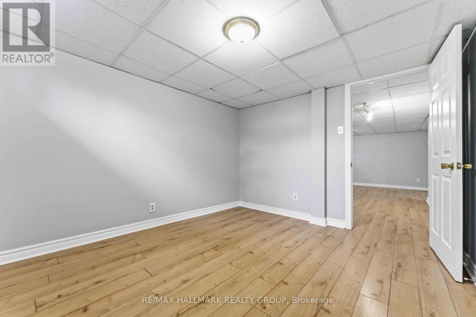 6033 Meadowglen Drive