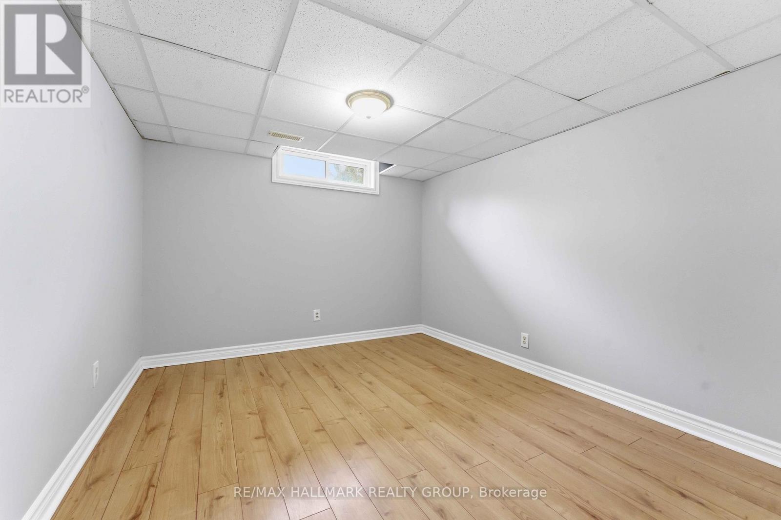 6033 Meadowglen Drive