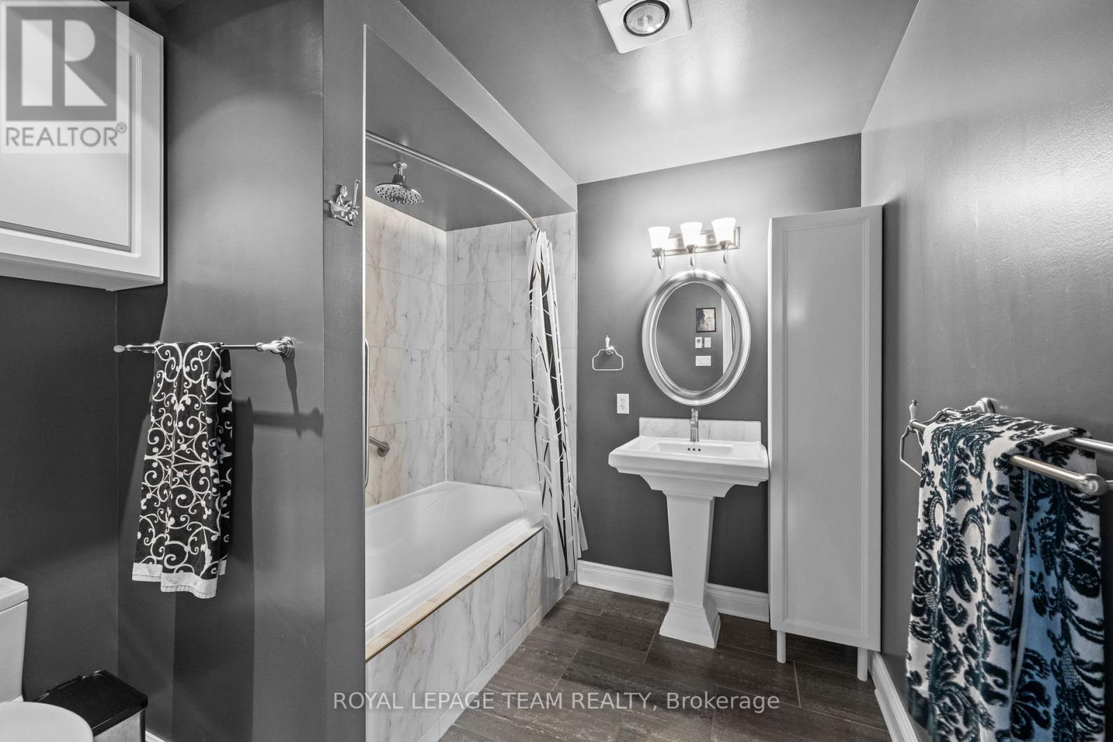 48 Settler's Ridge Way