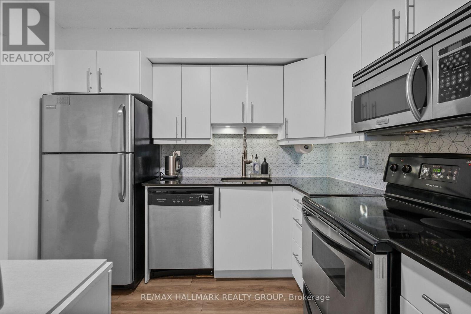 604 - 199 Kent Street