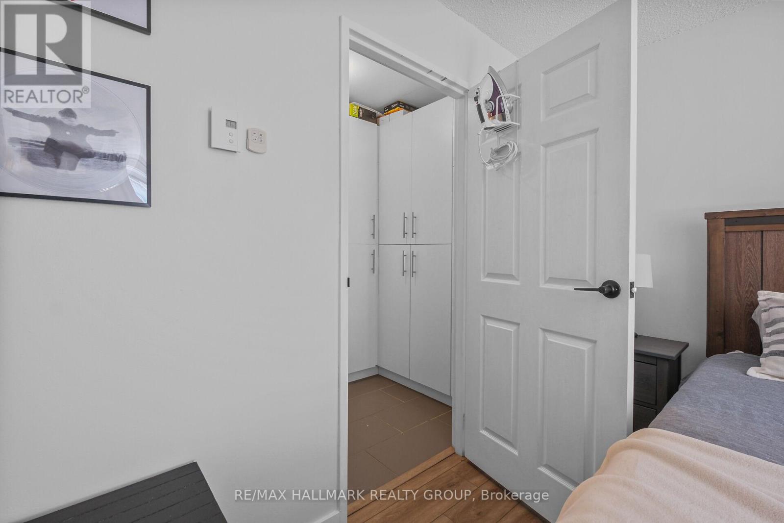 604 - 199 Kent Street