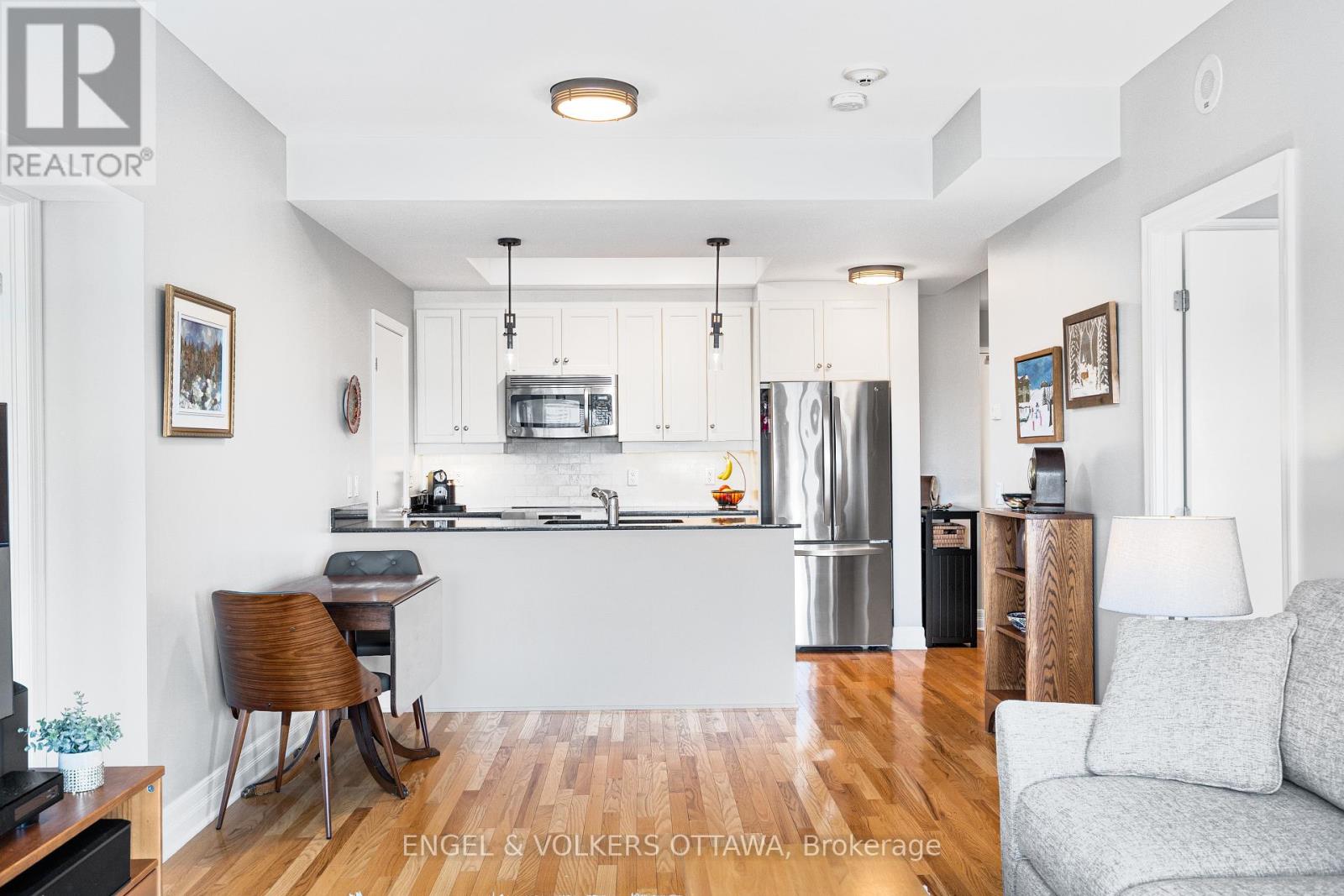 1106 - 75 Cleary Avenue