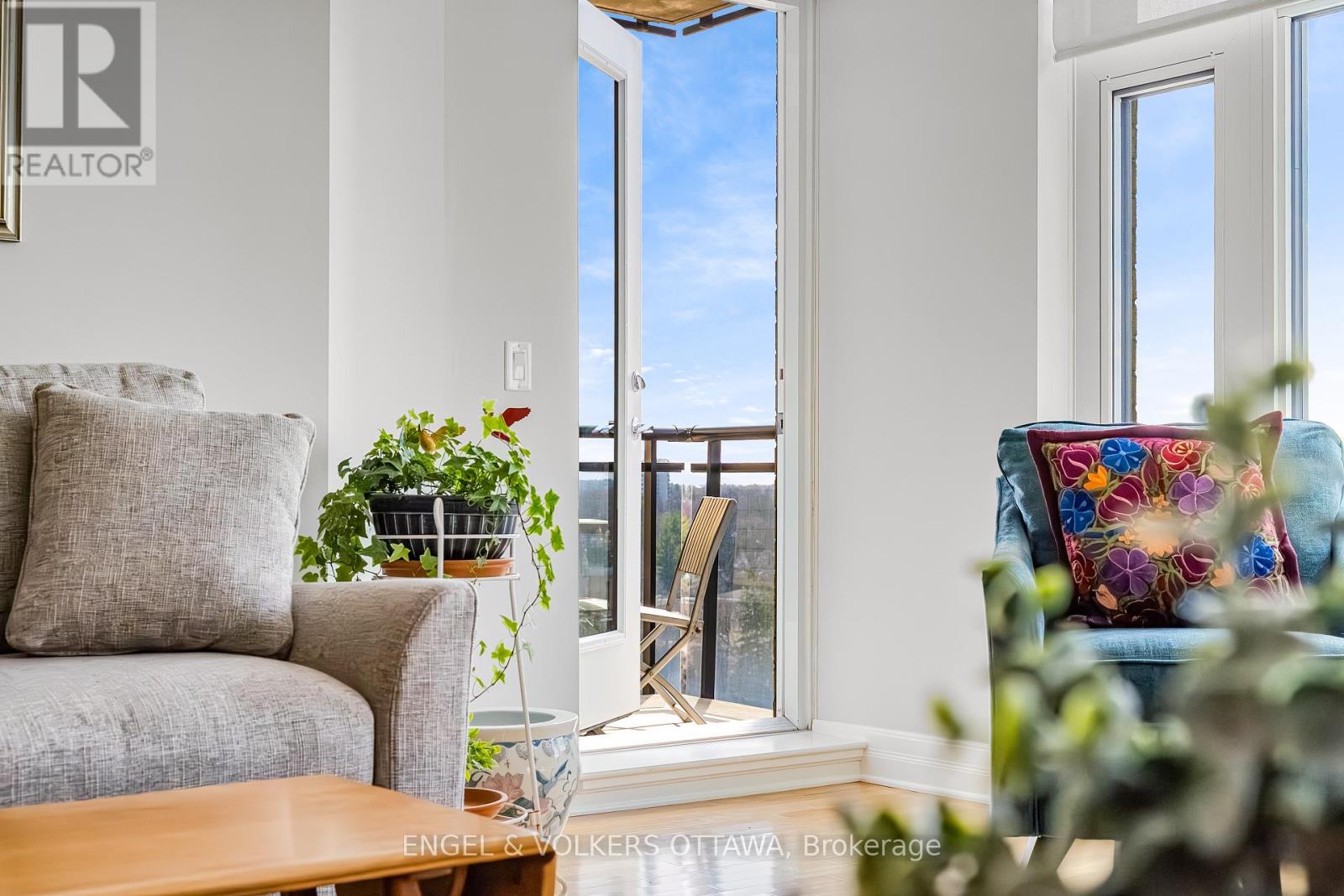 1106 - 75 Cleary Avenue