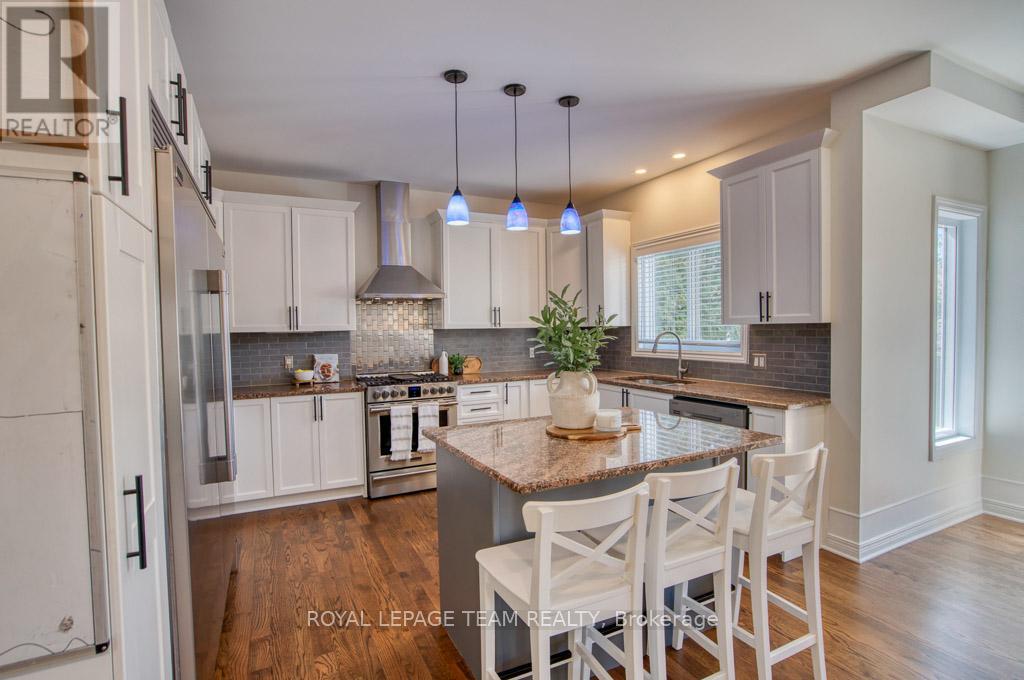 13 Shannondoe Crescent W