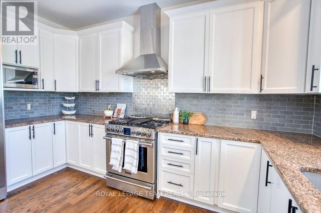 13 Shannondoe Crescent W