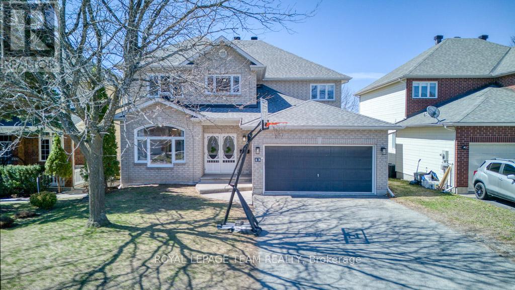 13 Shannondoe Crescent W