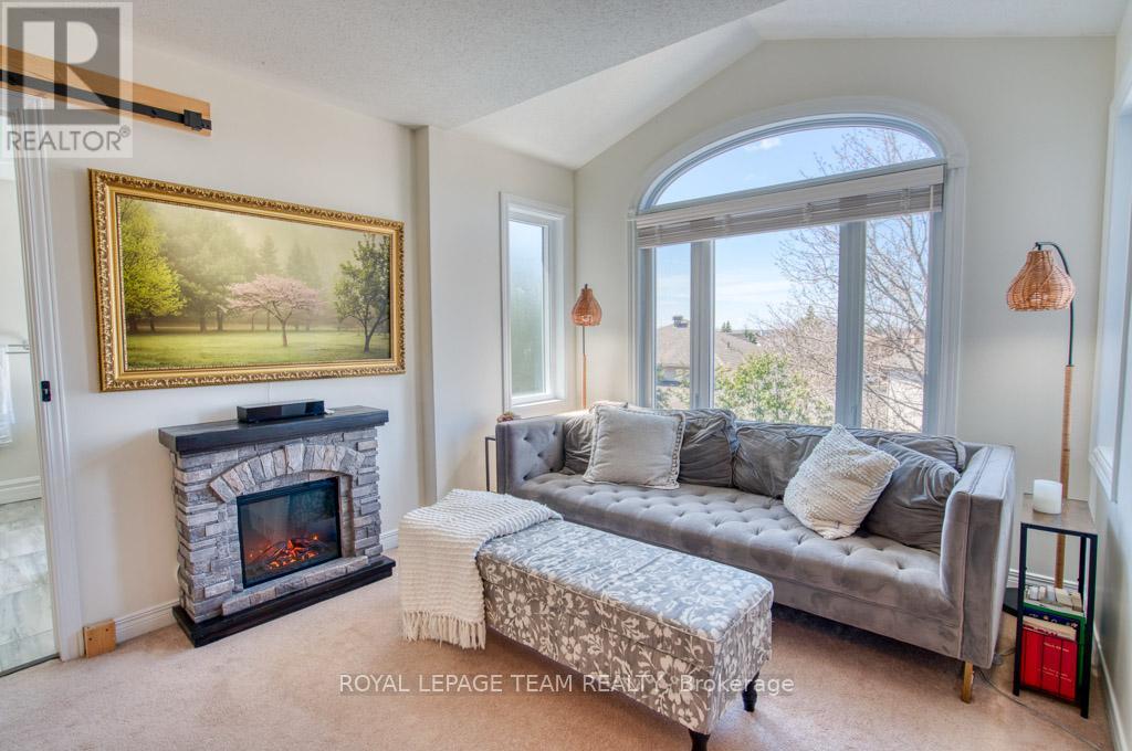 13 Shannondoe Crescent W