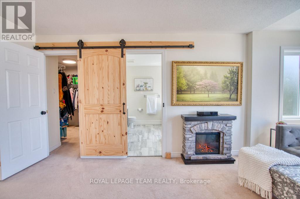 13 Shannondoe Crescent W