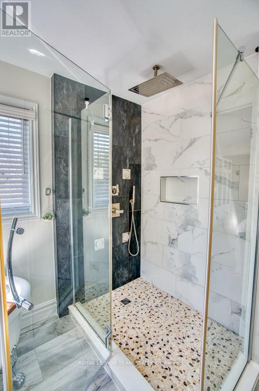 13 Shannondoe Crescent W