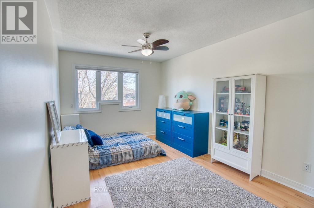 13 Shannondoe Crescent W