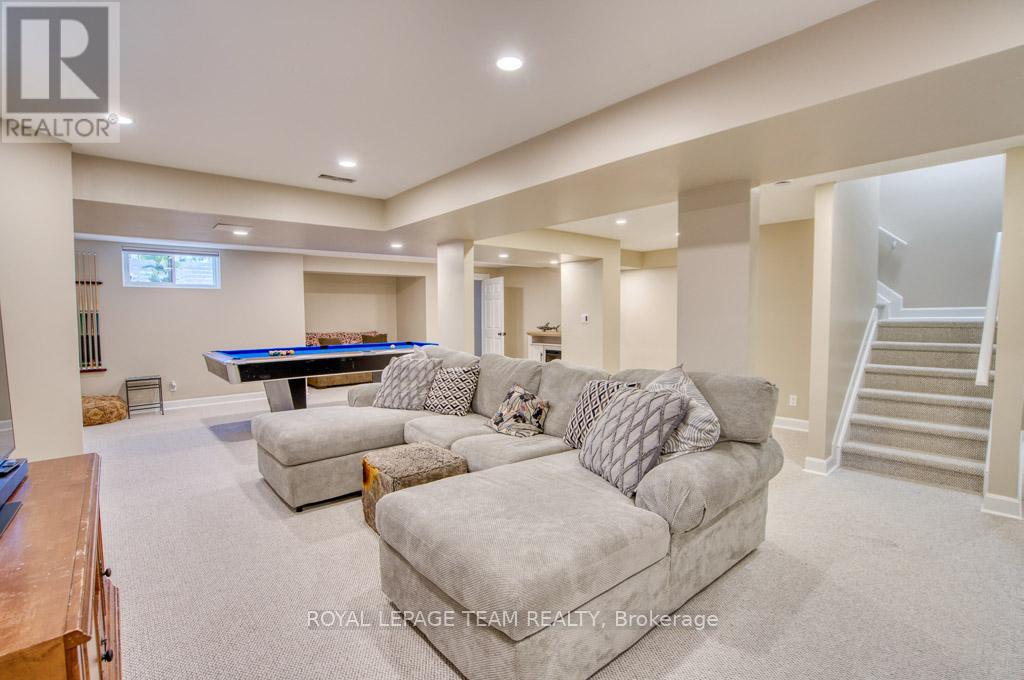 13 Shannondoe Crescent W