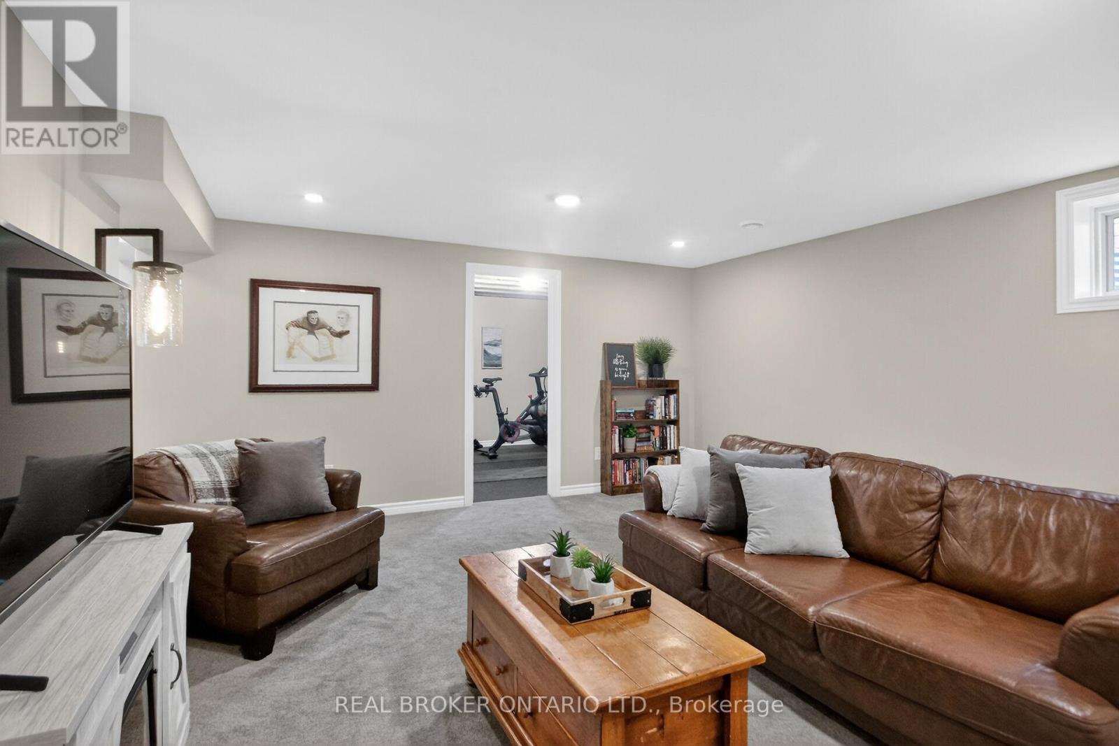 180 Blackhorse Drive