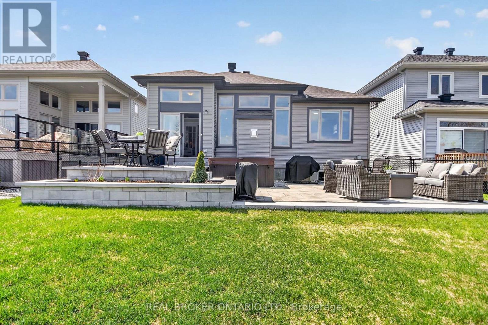 180 Blackhorse Drive