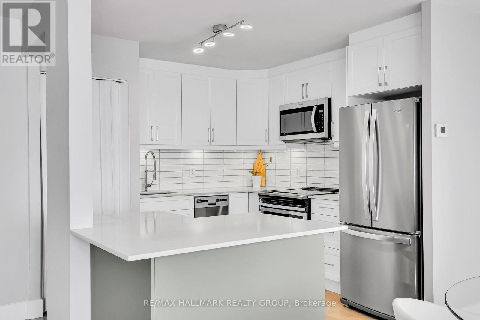 1604 - 1285 Cahill Drive